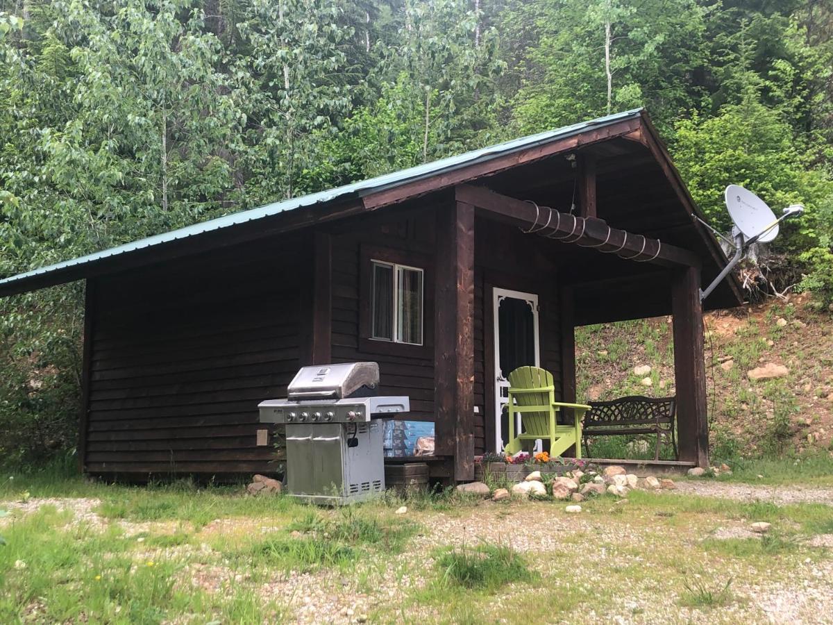 Noah's Ark Campground Revelstoke Bagian luar foto