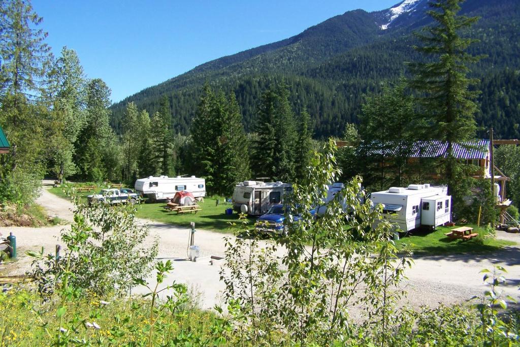 Noah's Ark Campground Revelstoke Bagian luar foto