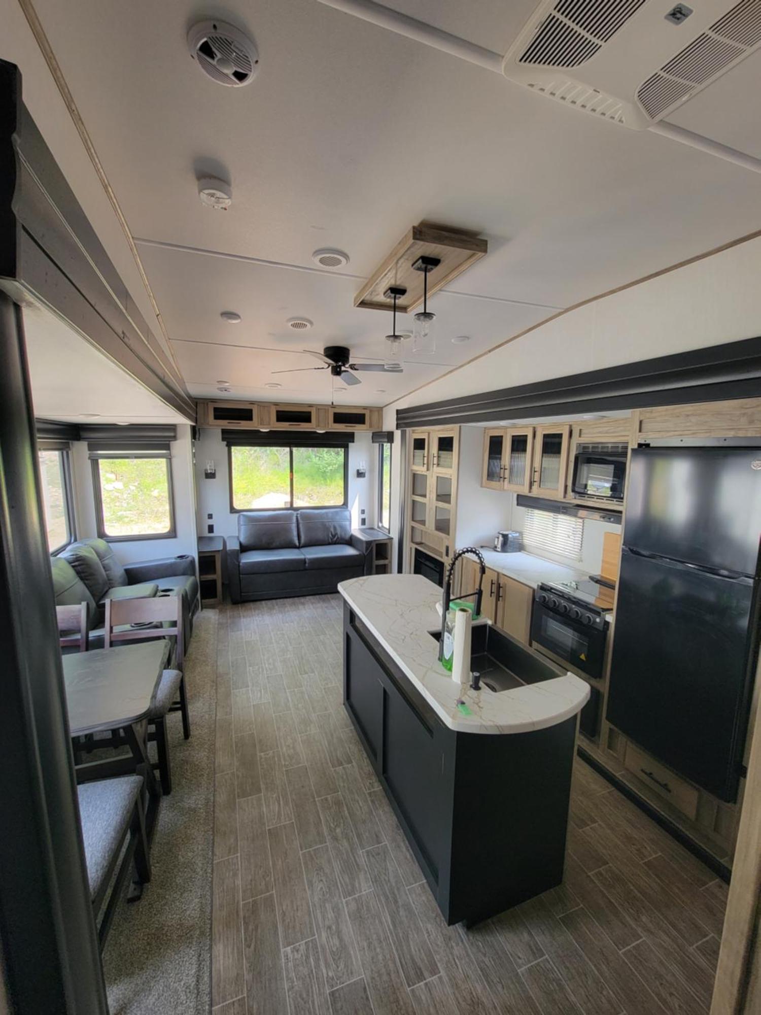 Noah's Ark Campground Revelstoke Bagian luar foto