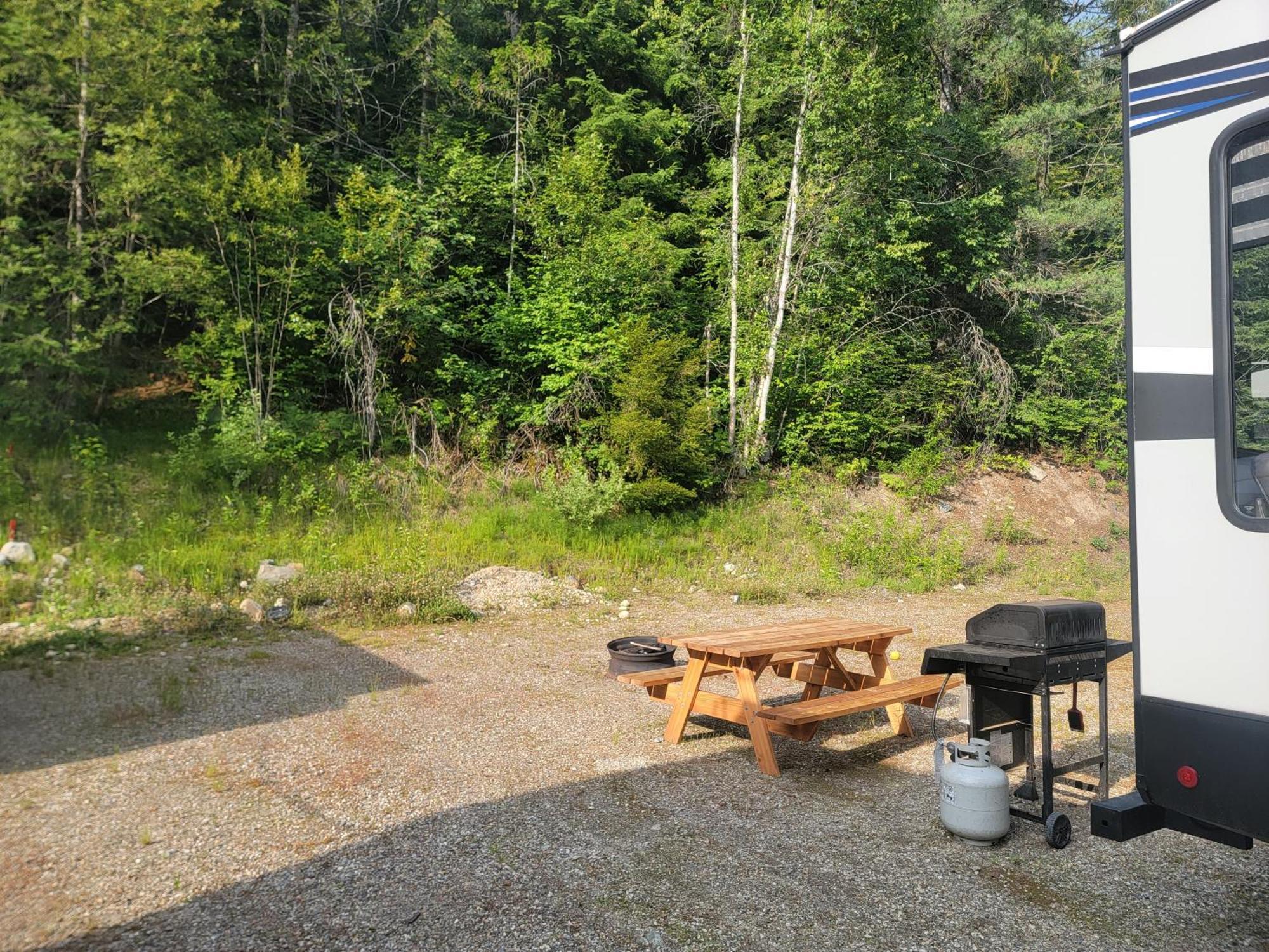 Noah's Ark Campground Revelstoke Bagian luar foto