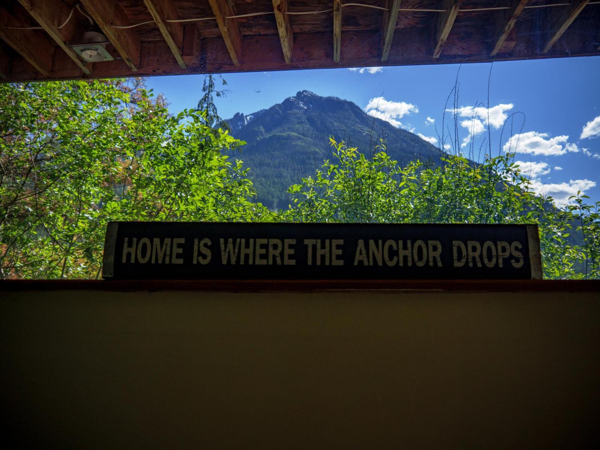 Noah's Ark Campground Revelstoke Bagian luar foto