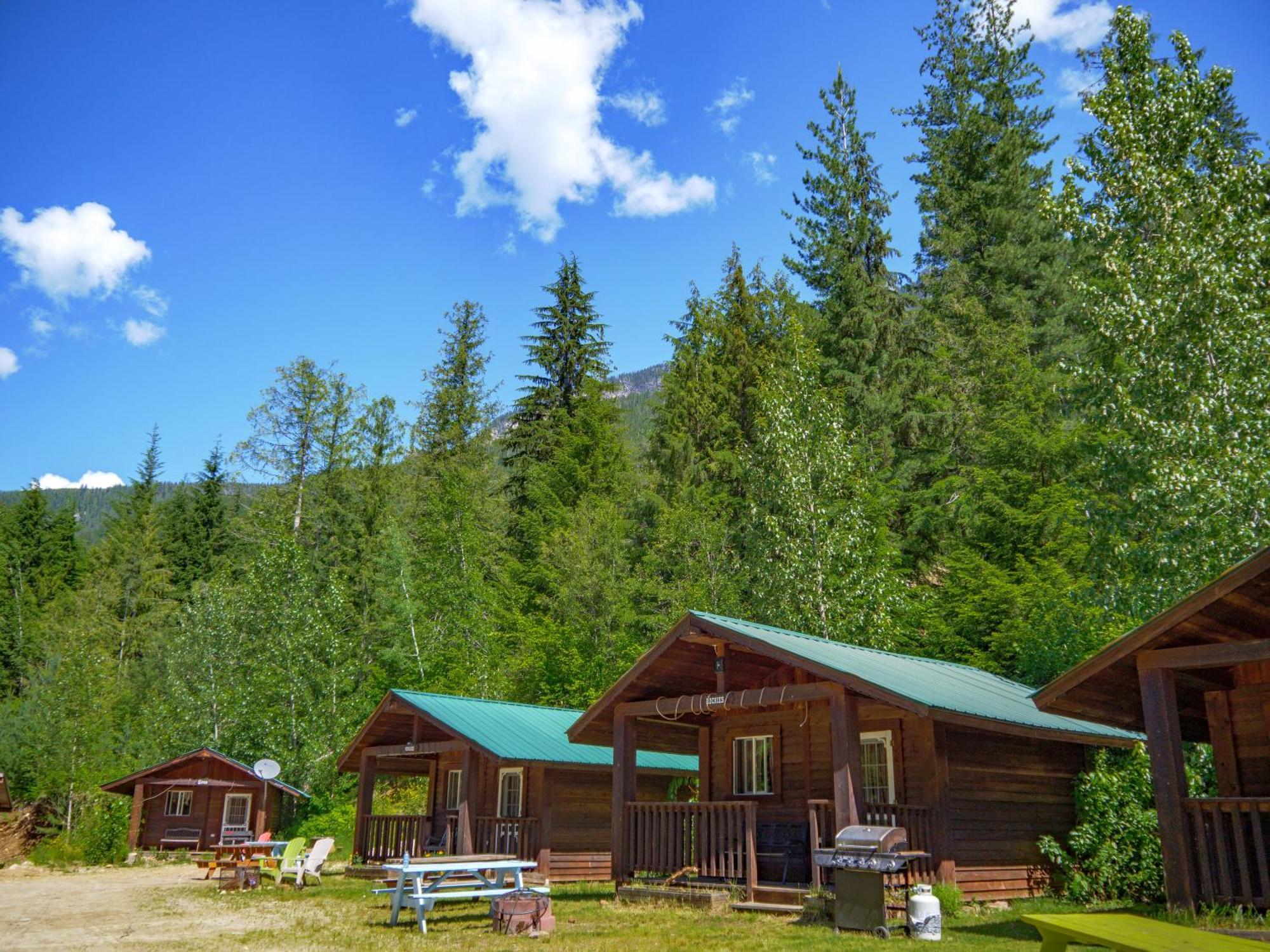 Noah's Ark Campground Revelstoke Bagian luar foto