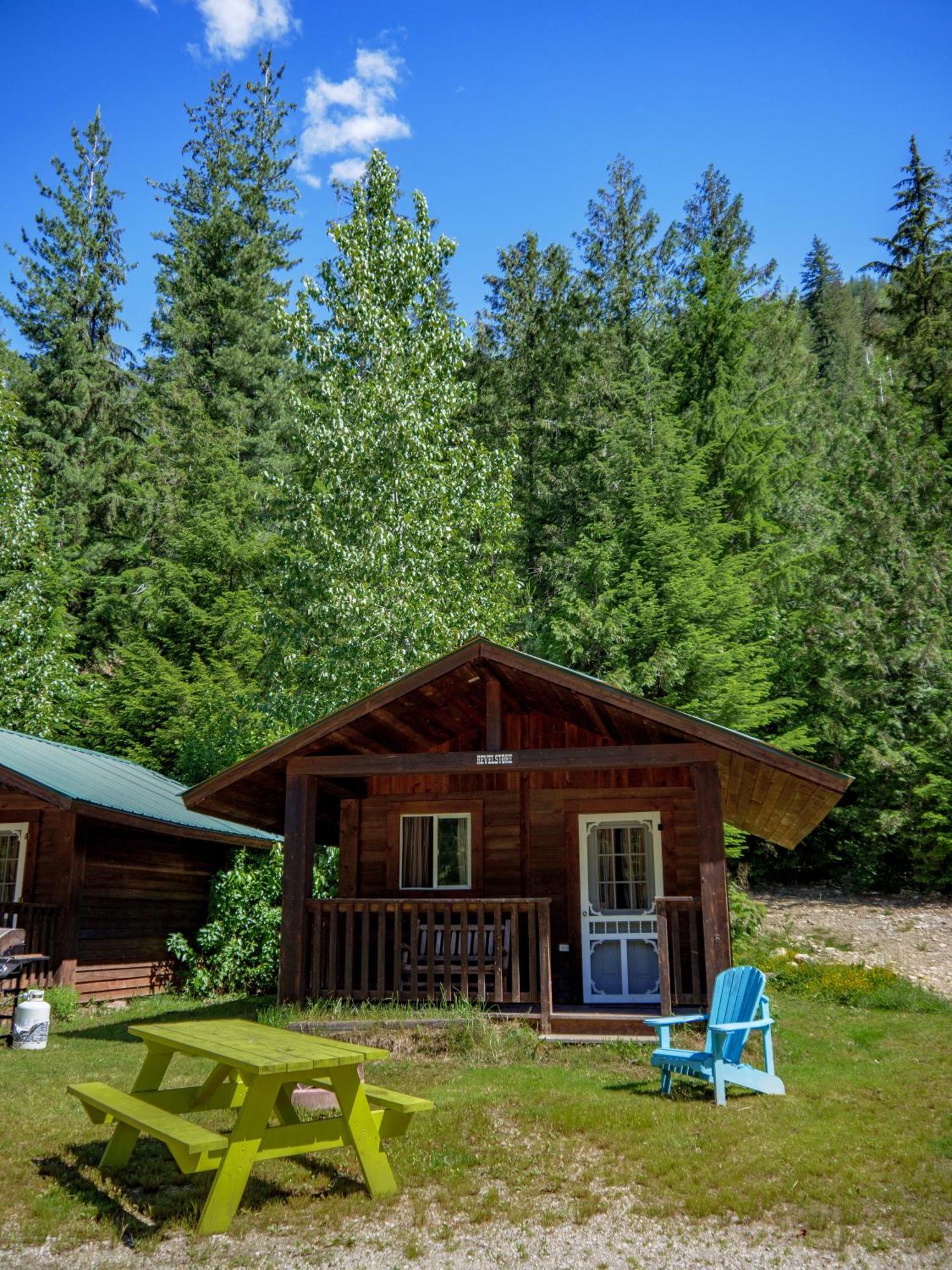 Noah's Ark Campground Revelstoke Bagian luar foto