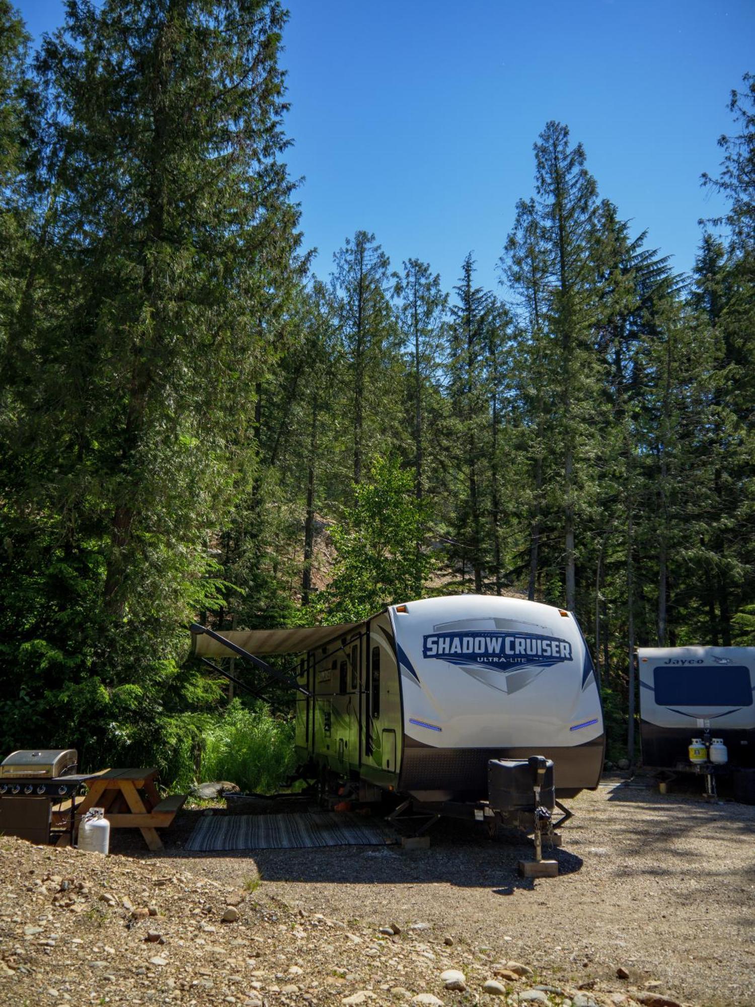 Noah's Ark Campground Revelstoke Bagian luar foto